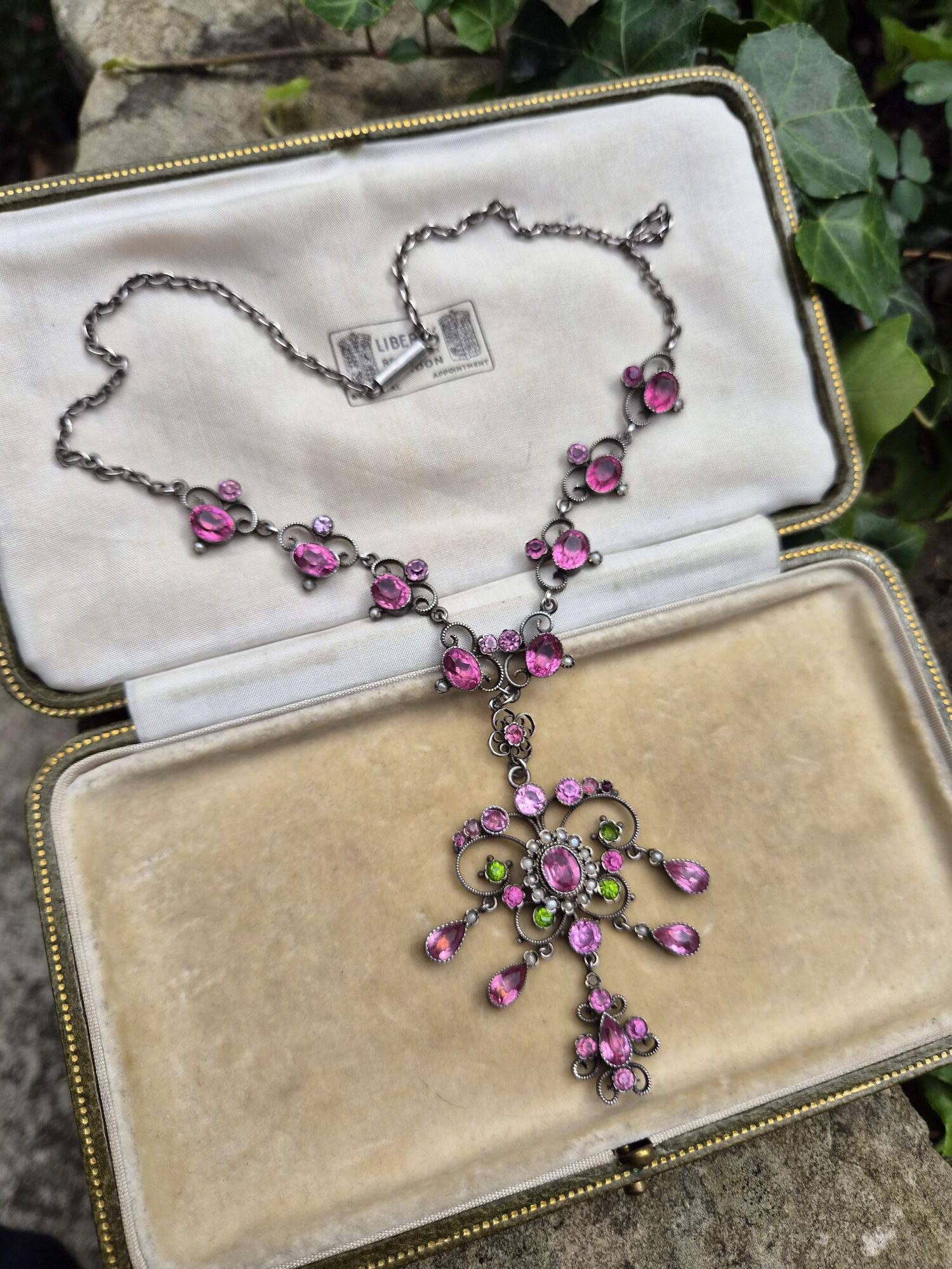 Antique Edwardian c1910 pink and green foiled paste with pearl pendant necklace - Image 3