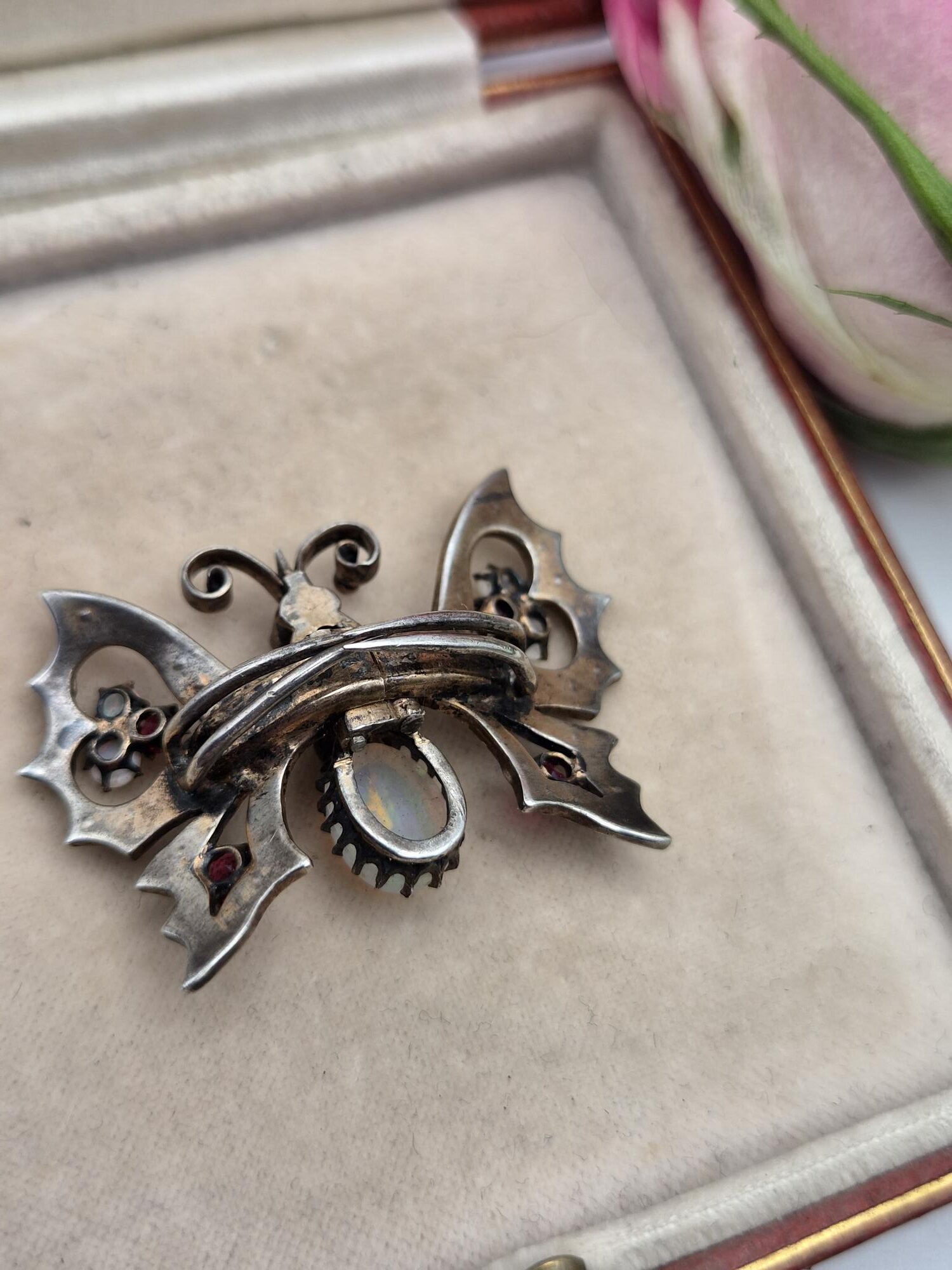 c1900 Victorian fiery opals and gilt metal butterfly brooch clip - impressive play in the opals - Image 7