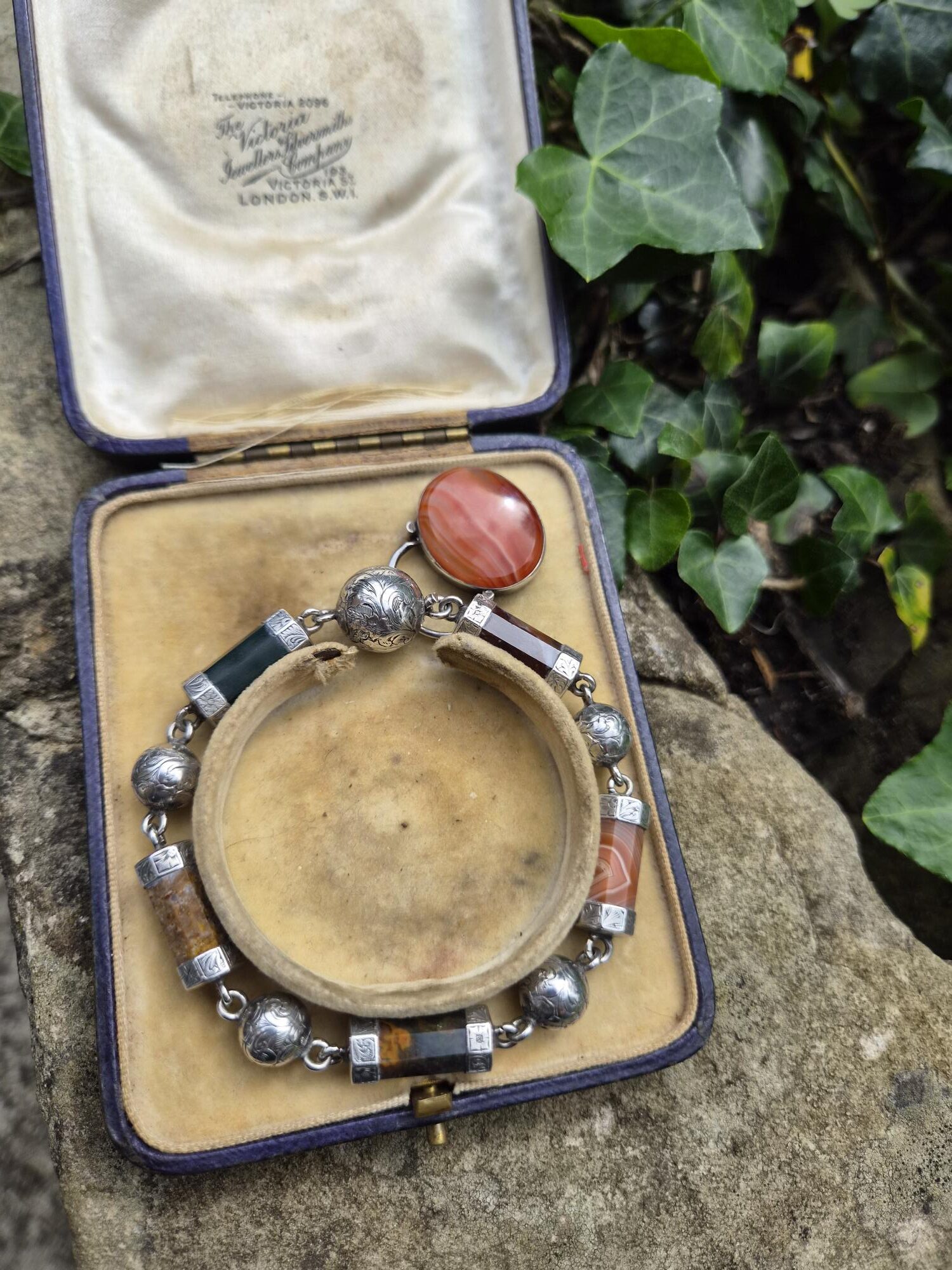 Antique Victorian silver chased balls and agate barrels bracelet 1800s - Image 2