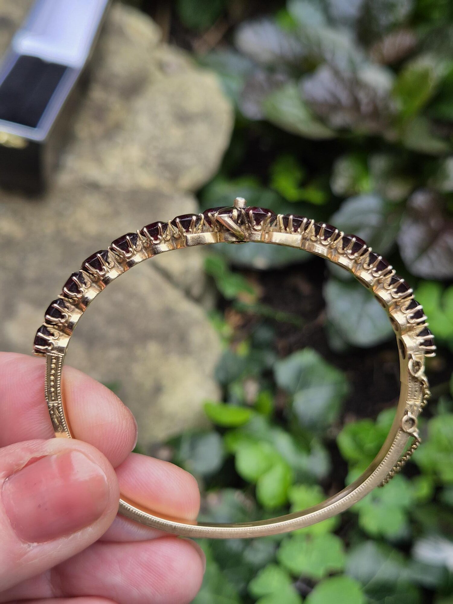 Antique Edwardian 14ct gold cushion-cut garnets and diamond hinged bangle- superb piece!