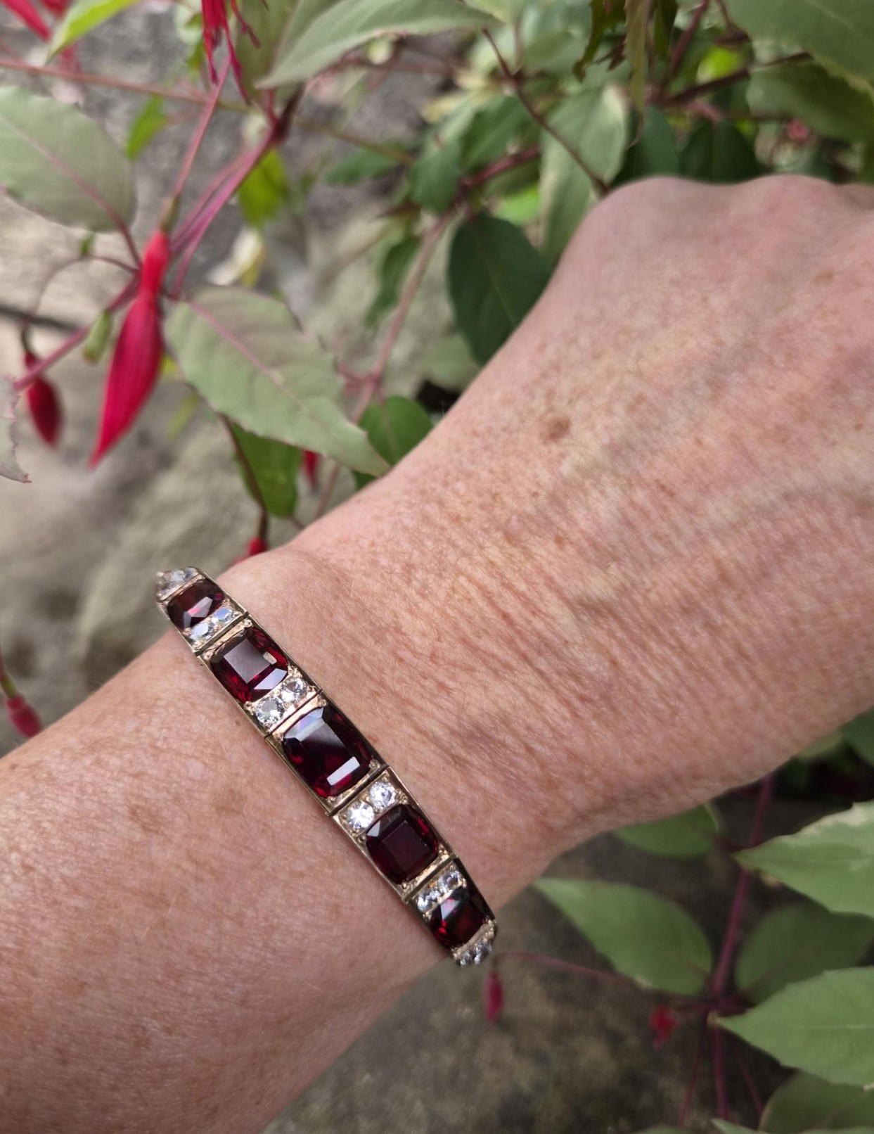 Antique Edwardian 9ct gold "blood pigeon" garnets and white sapphires bracelet - sensational! - Image 6