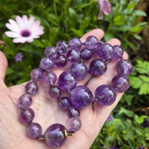 Vintage statement amethyst and gold necklace with 30 beautiful graduated beads c1940s
